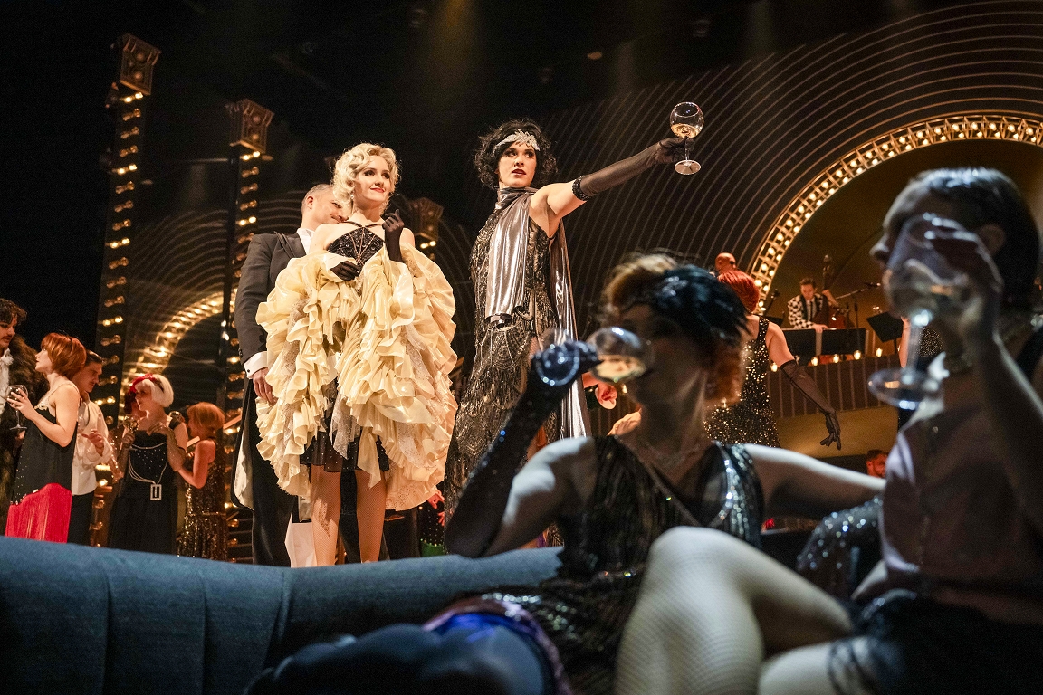 Skats no LNT izrādes