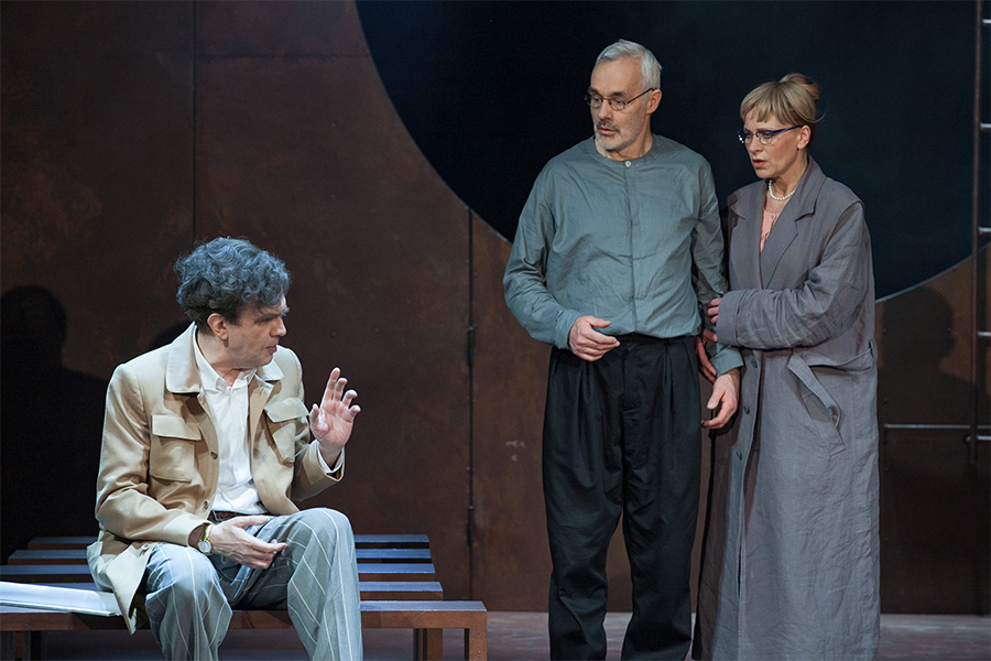 Milts Meltons – Leons Leščinskis, Harijs Berlins – Ēriks Vilsons, Ellena Monvila – Inese Kučinska // Foto – Ziedonis Safronovs