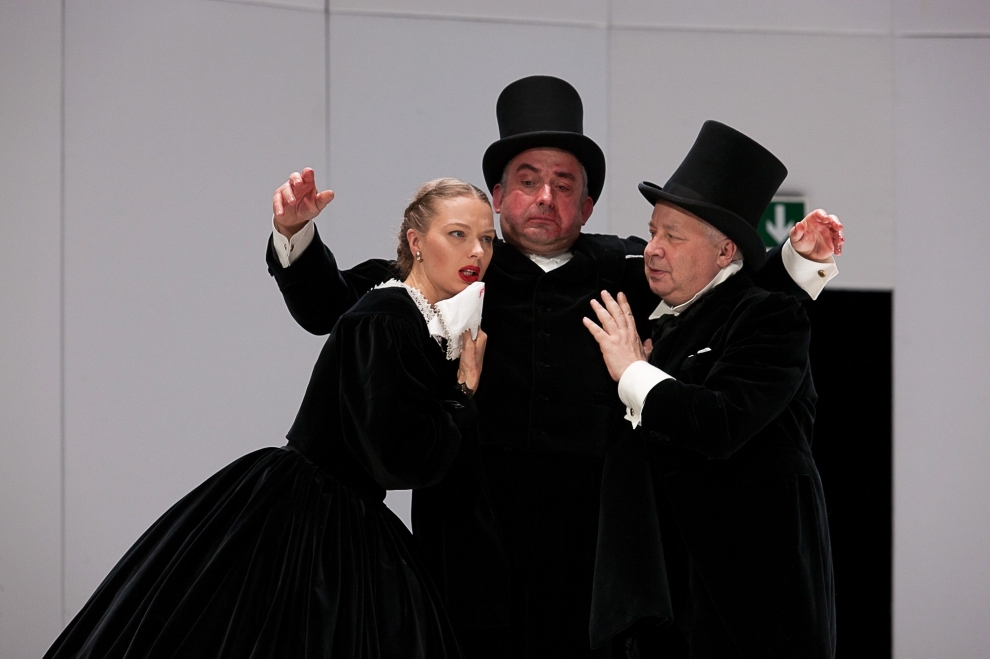 Regana – Dana Čerņecova, Glosters – Gundars Āboliņš, Kornvalas hercogs – Dmitrijs Palēss // Foto – Didzis Grozs