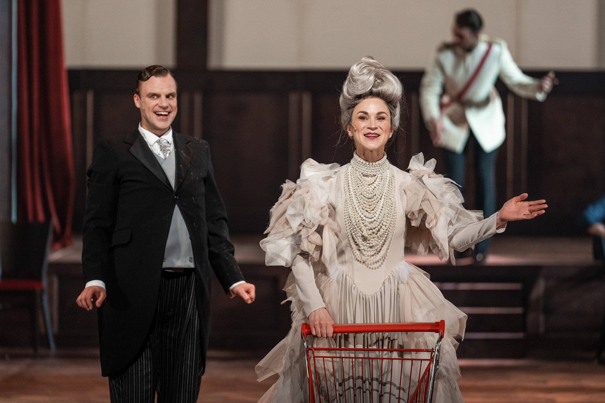 Skats no DT izrādes 