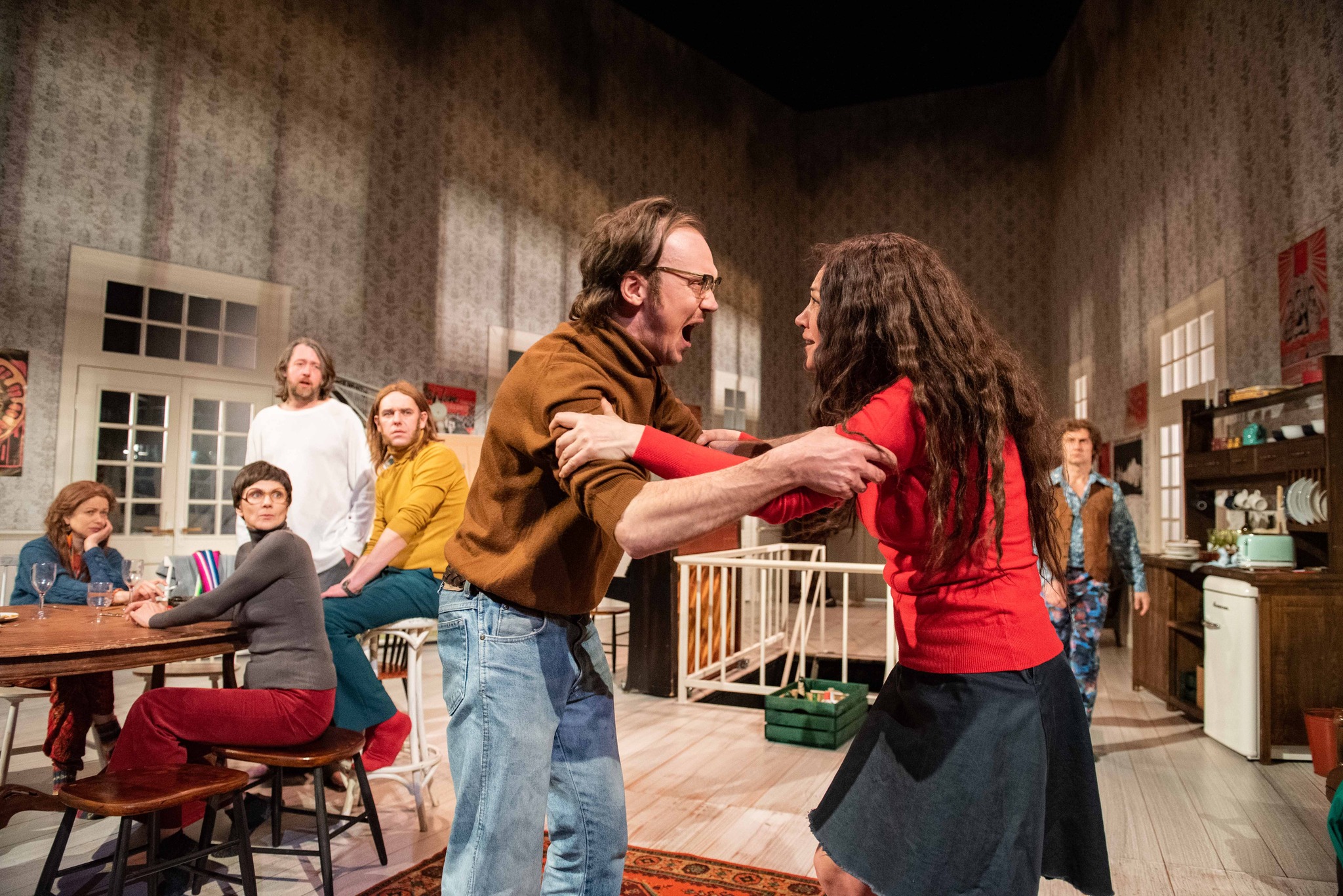 Ēriks – Arturs Krūzkops, Anna – Daiga Kažociņa // Foto – Kristaps Kalns