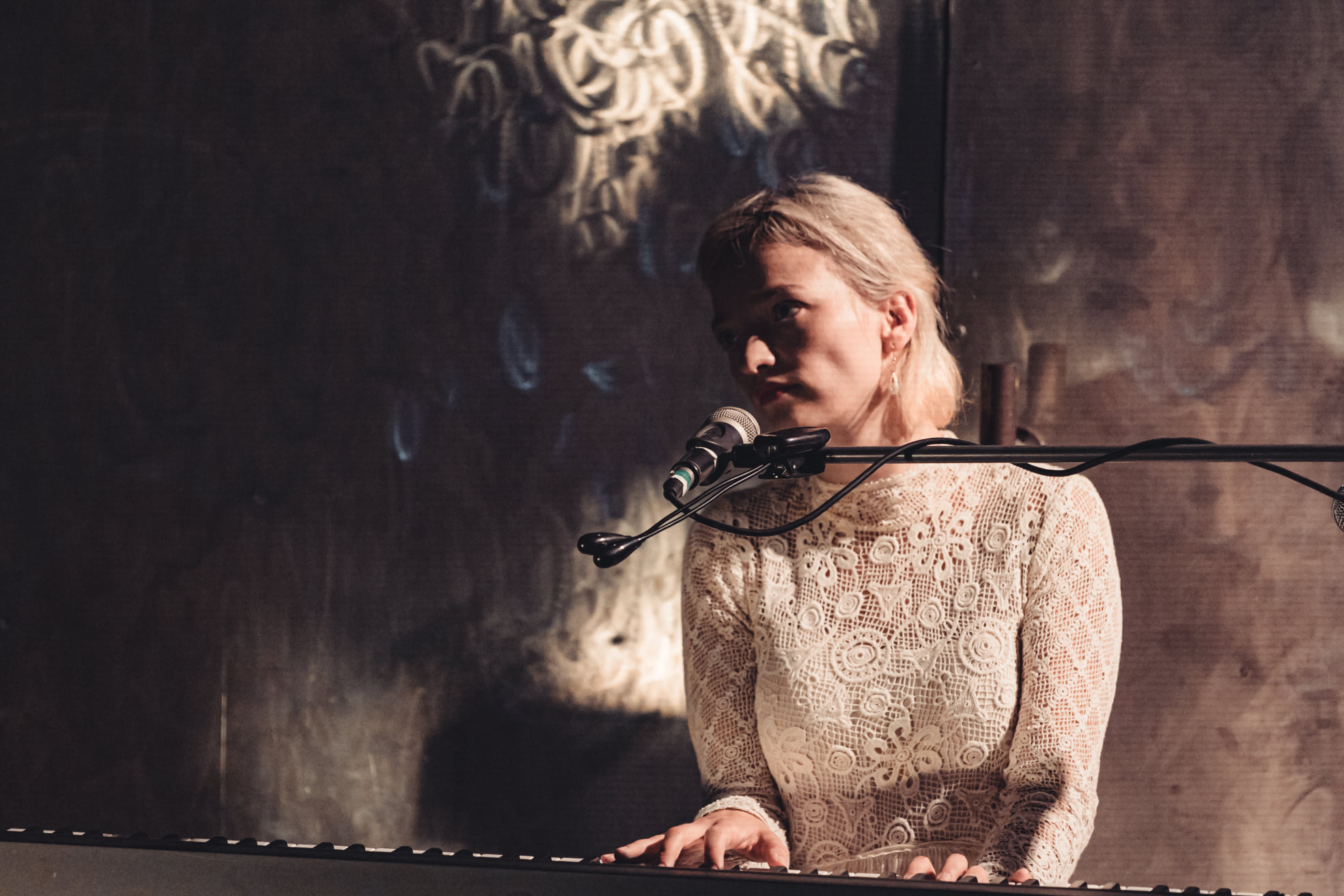 Skats no muzikālās kamerizrādes 