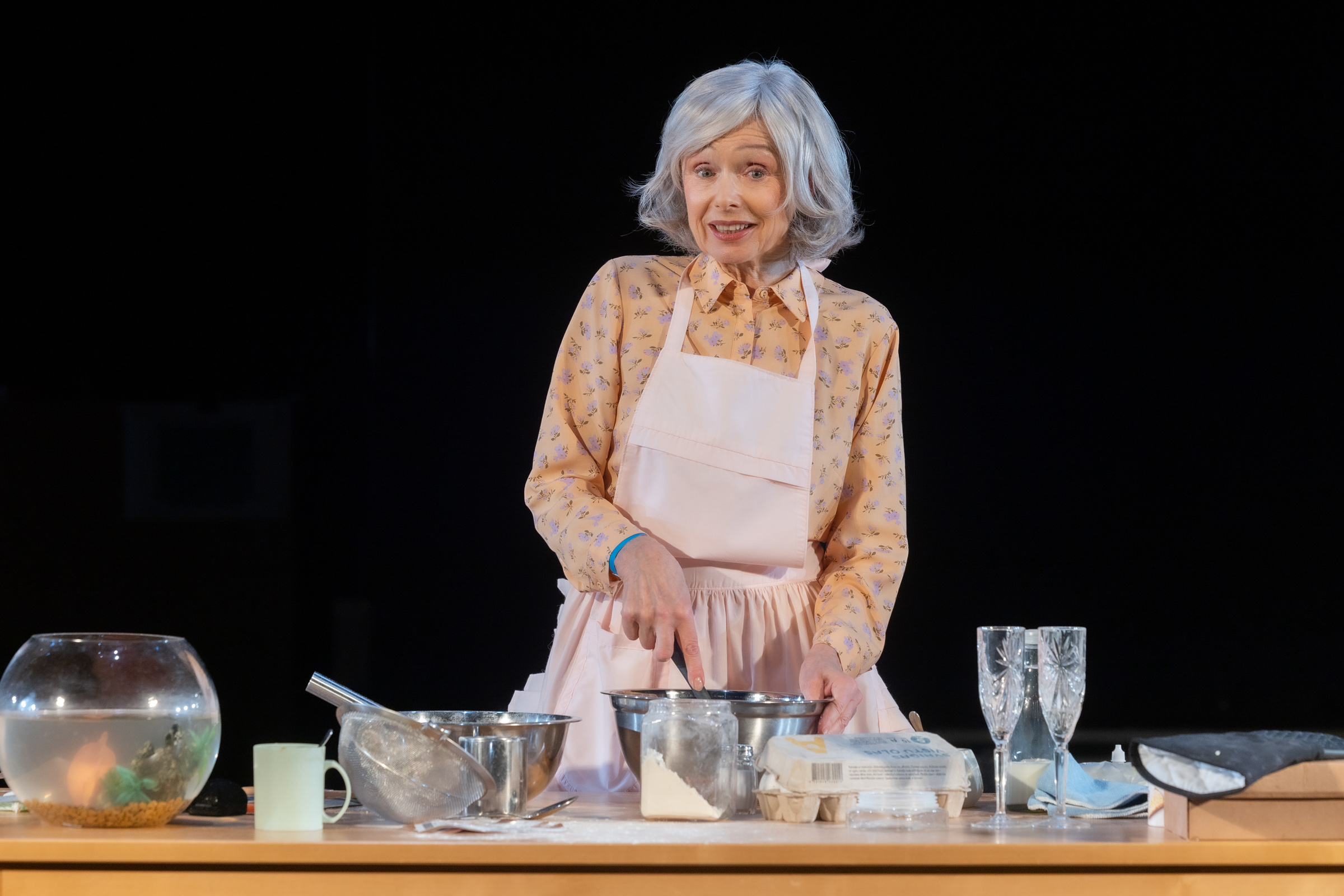 Ernestīne – Regīna Razuma // Foto – Jānis Deinats