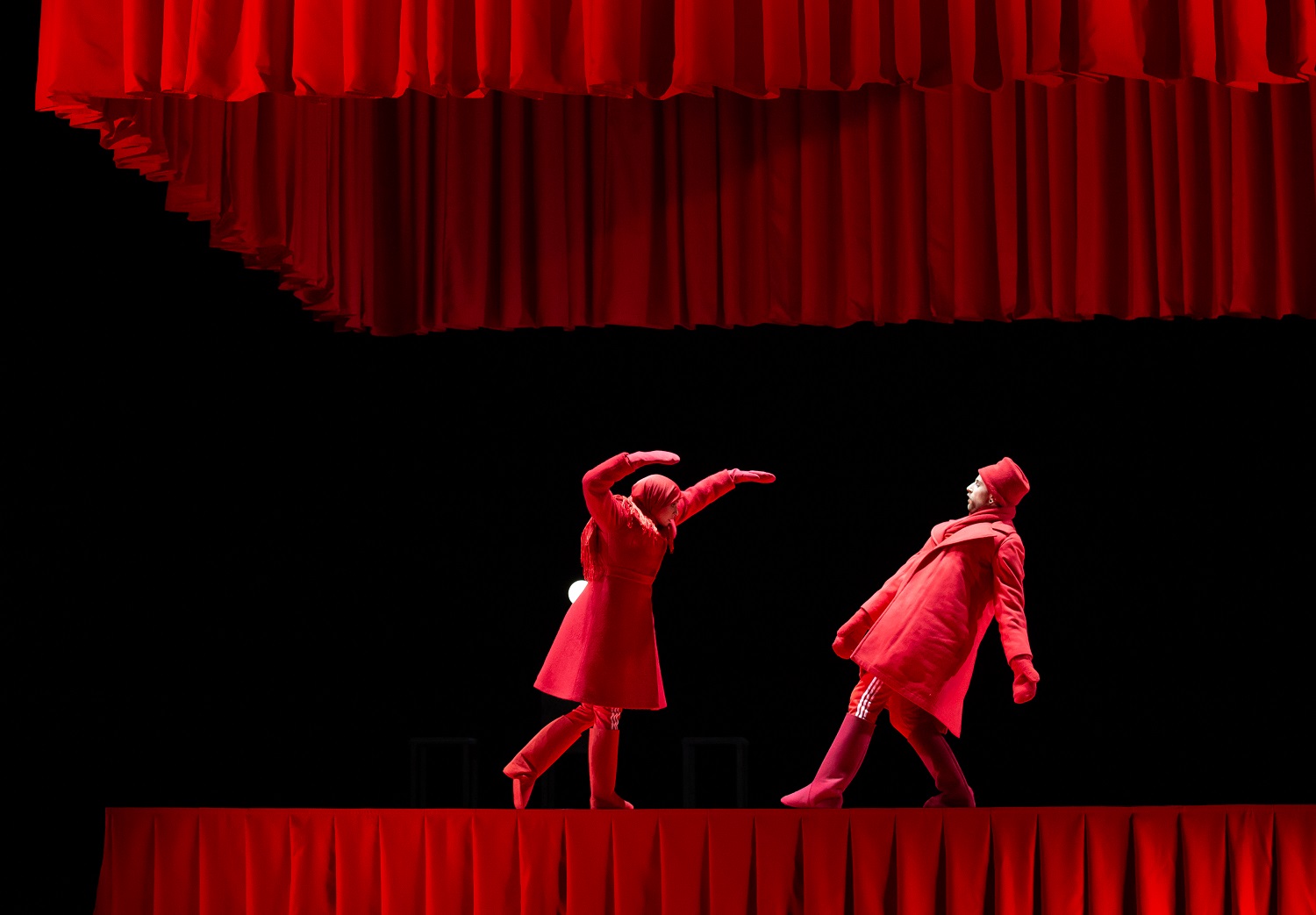 Skats no DT izrādes 