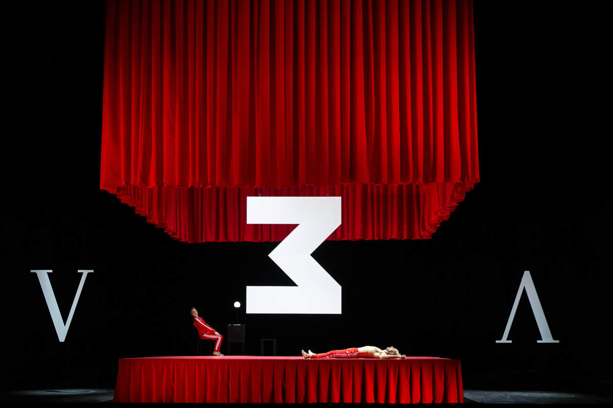 Skats no DT kustību izrādes 