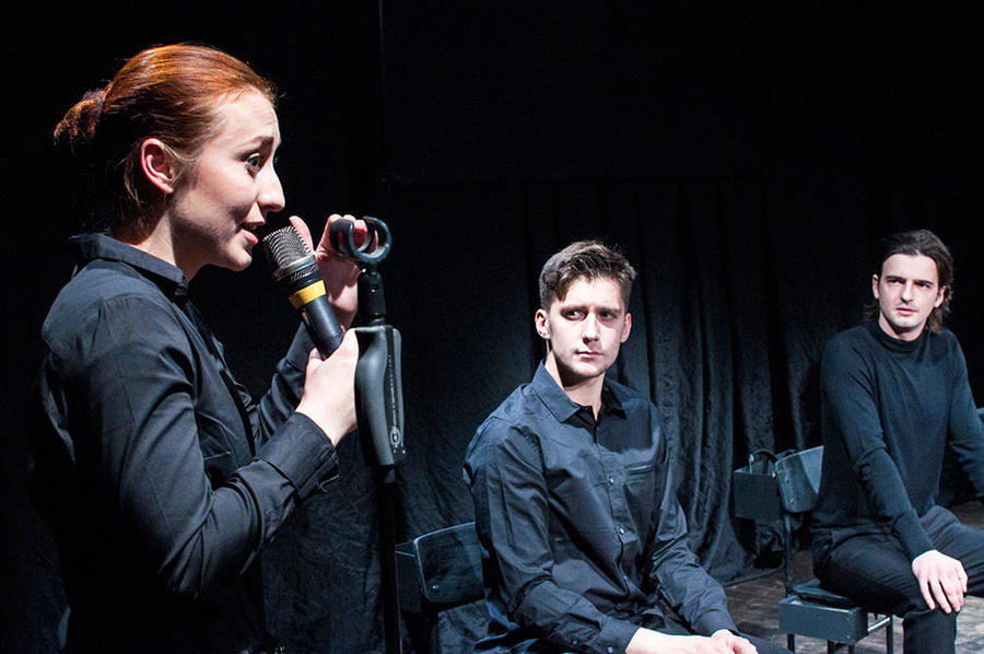 Skats no M. Čehova Rīgas Krievu teātra izrādes 