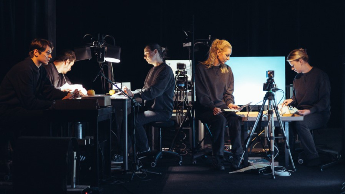 Skats no LLT izrādes 