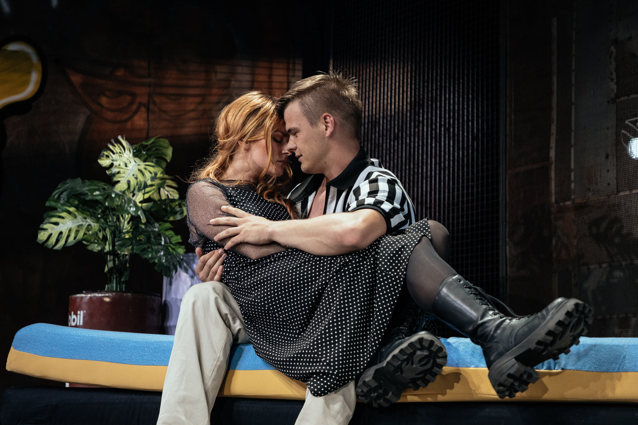 Skats no Liepājas Universitātes t.s. Liepājas teātra aktierkursa diplomdarba izrādes 