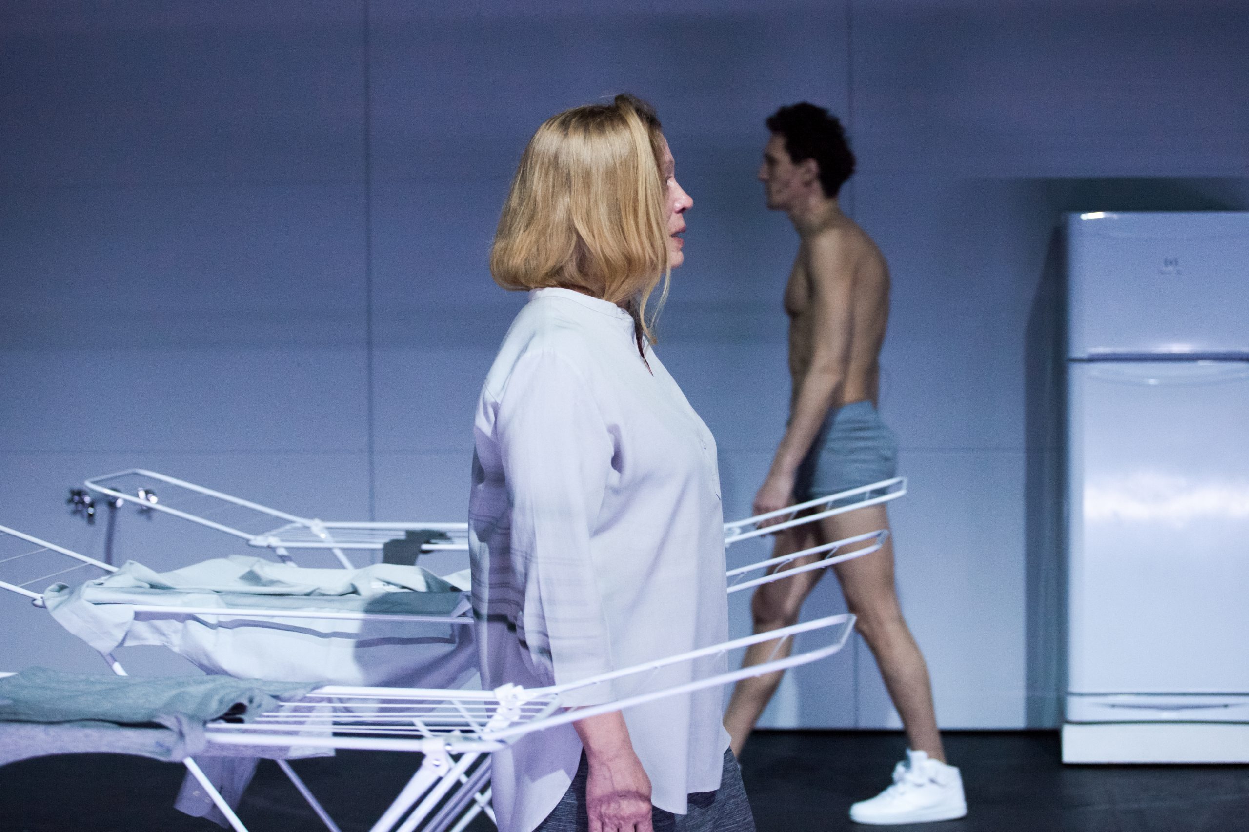 Dankans Makmillans “Elpošana”, rež. Marats Gacalovs, Nāciju teātris, Maskava // Publicitātes foto