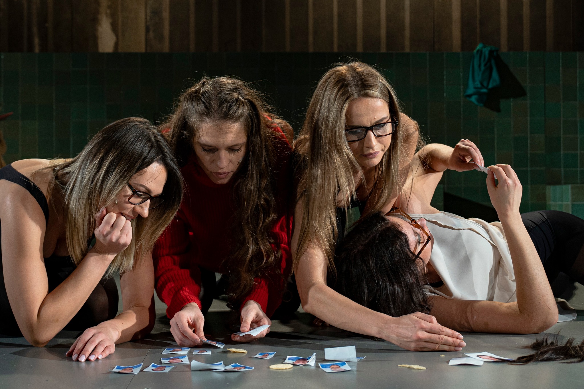 Anete Krasovska, Milēna Miškēviča, Lelde Dreimane un Katrīna Griga Dailes teātra izrādē 