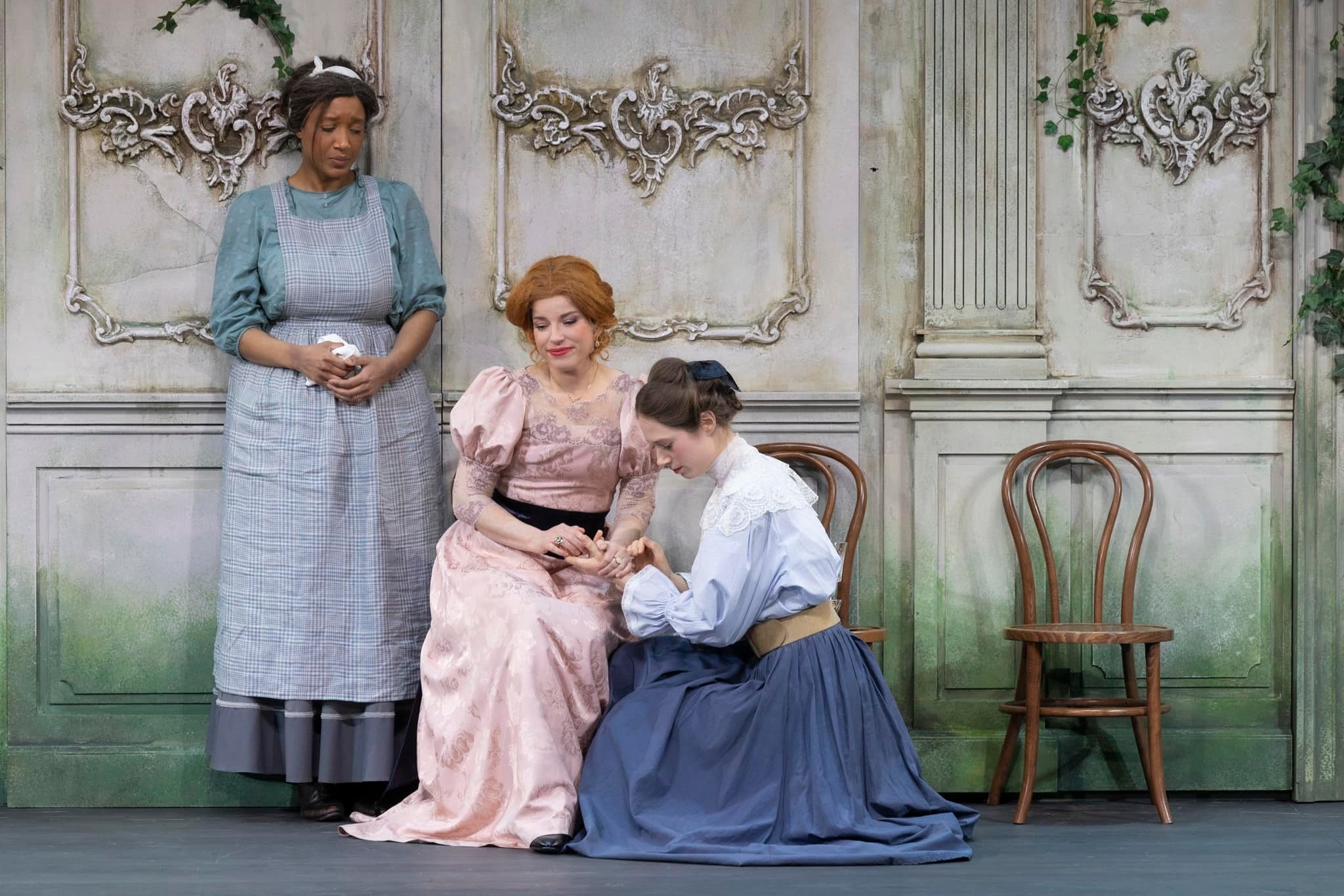 Adija – Aminata Grieta Diarra, Bērdija Habarde – Jana Čivžele, Aleksanda Givensa – Evelīna Priede // Foto – Jānis Deinats