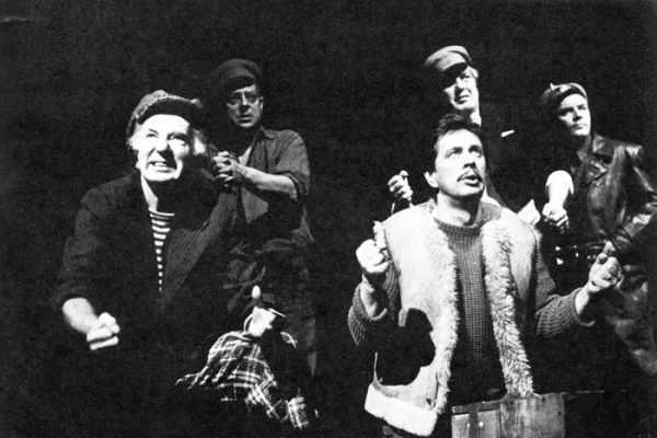 Skats no Kārļa Auškāpa iestudētās izrādes 