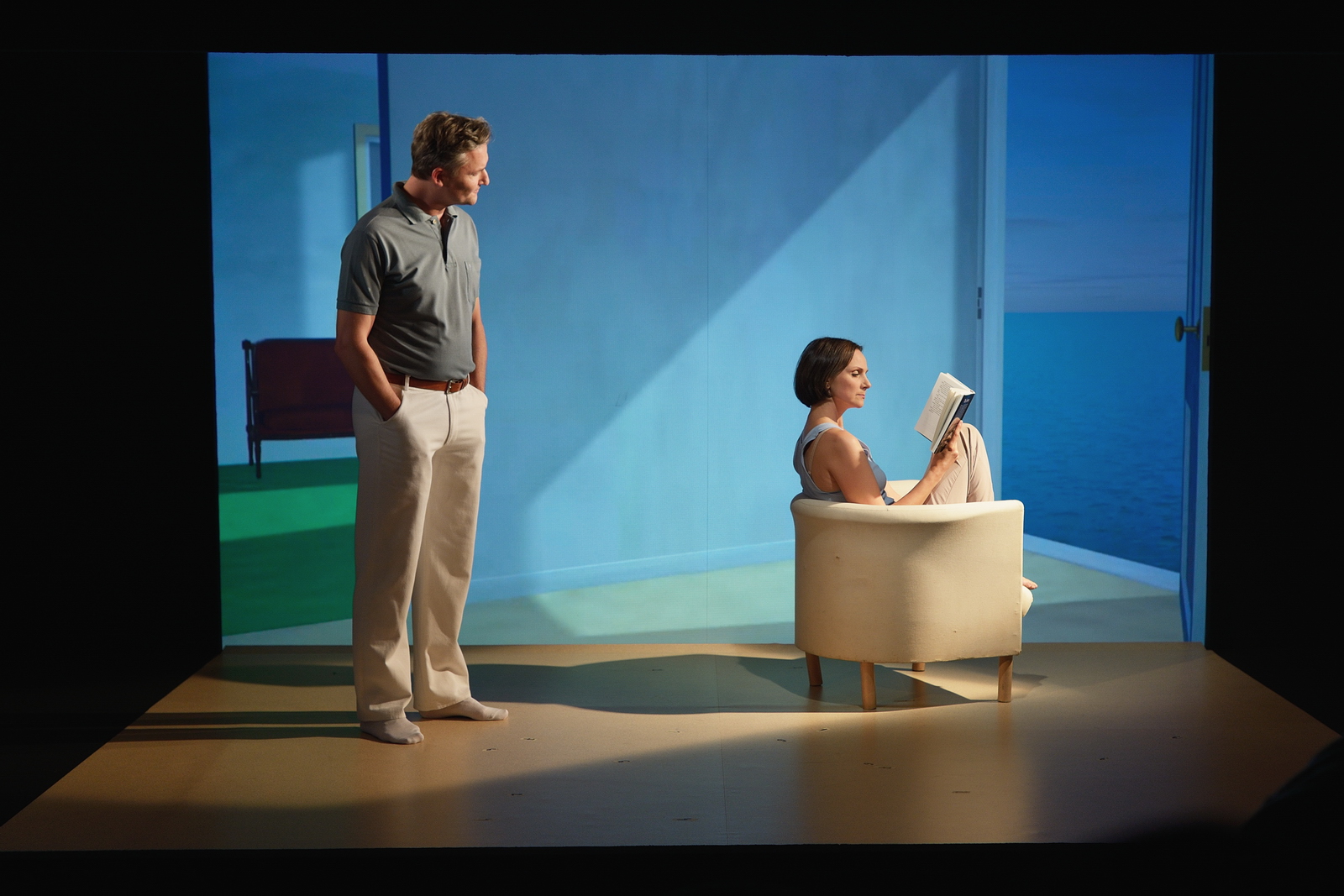 Roberts – Egils Melbārdis, Emma – Inga Misāne-Grasberga // Foto – Margarita Germane