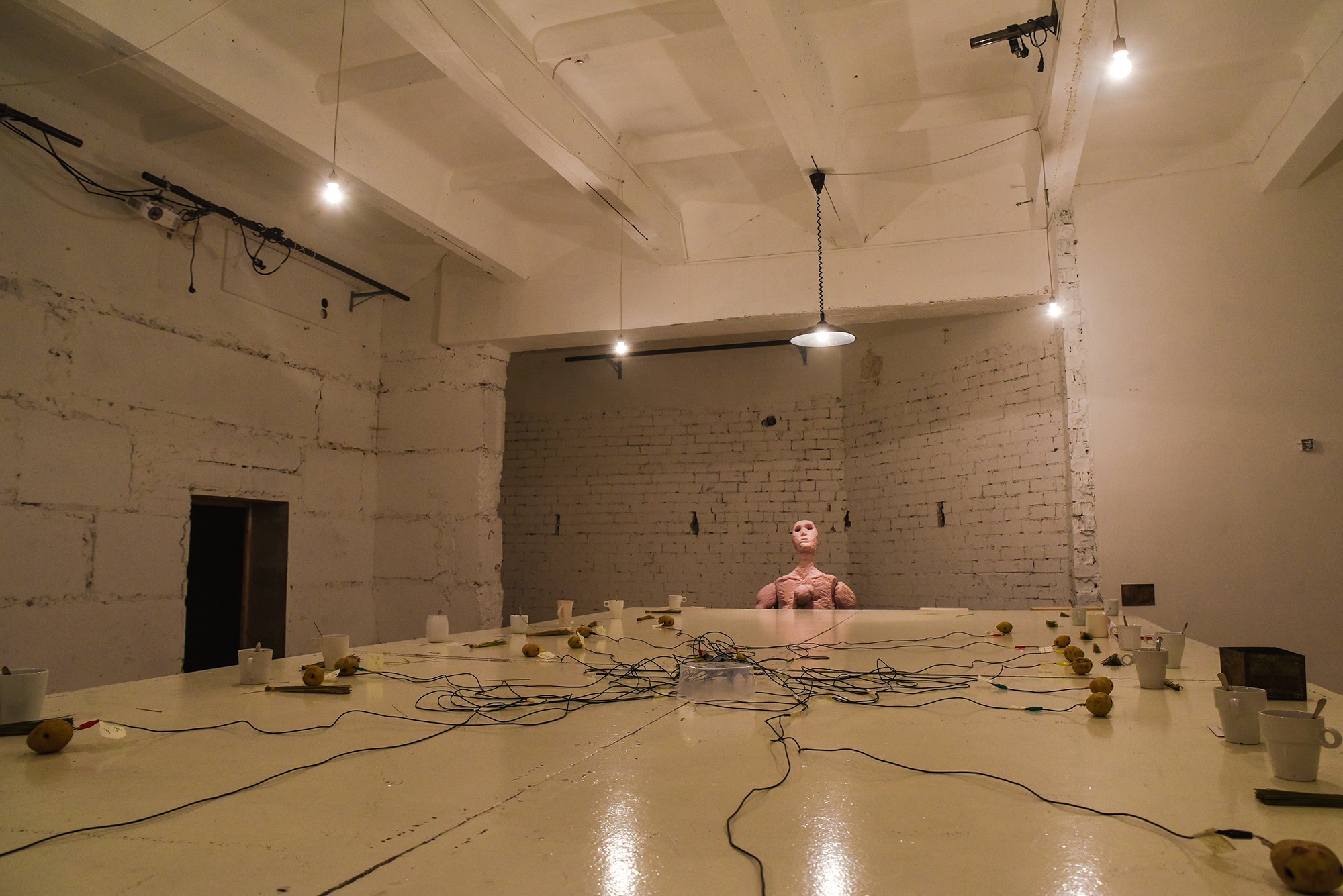 Skats no DDT izrādes 