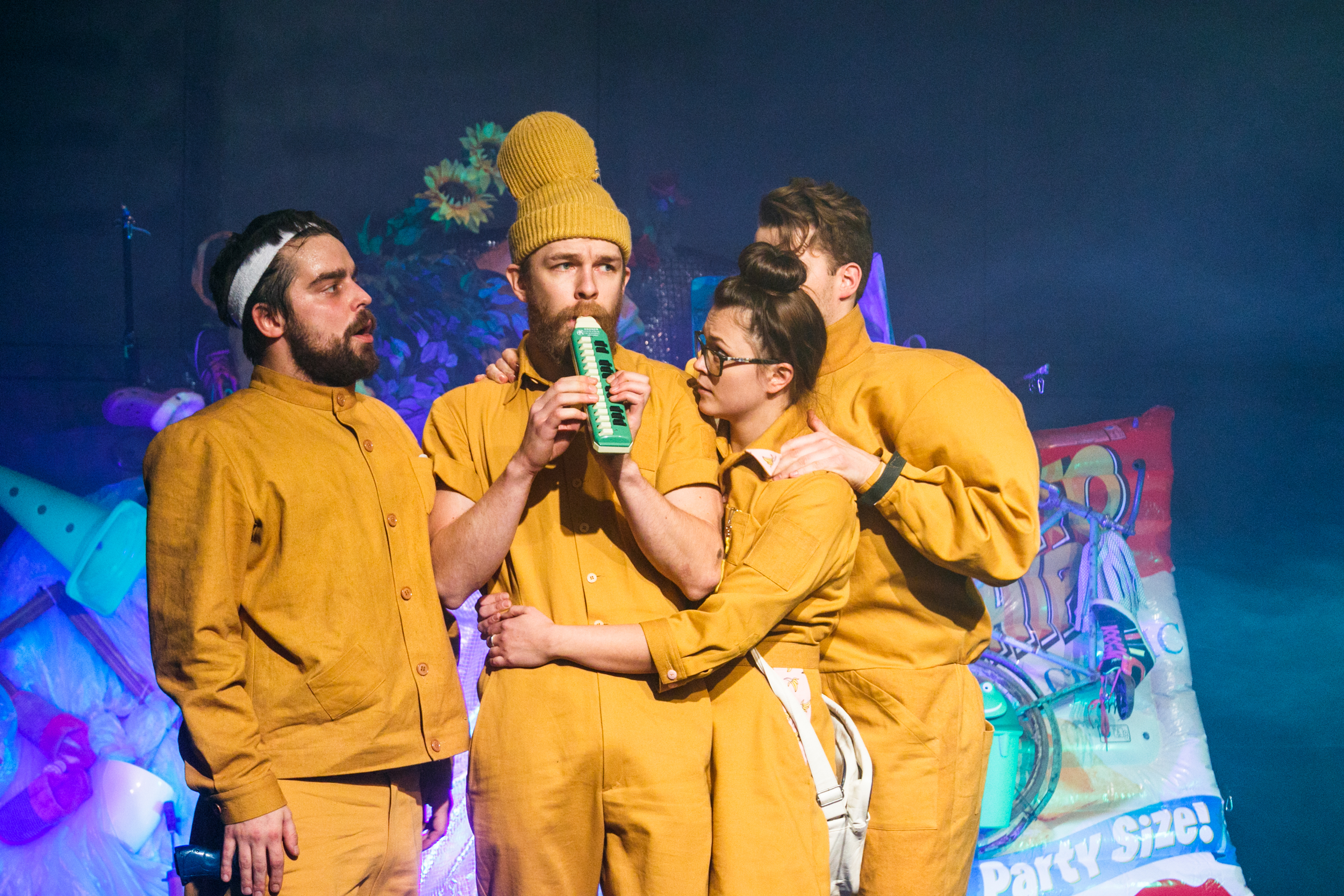 Klāvs Mellis, Āris Matesovičs, Ance Strazda, Reinis Boters izrādē 