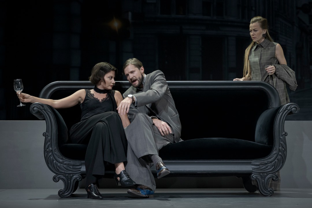 Skats no DT izrādes 