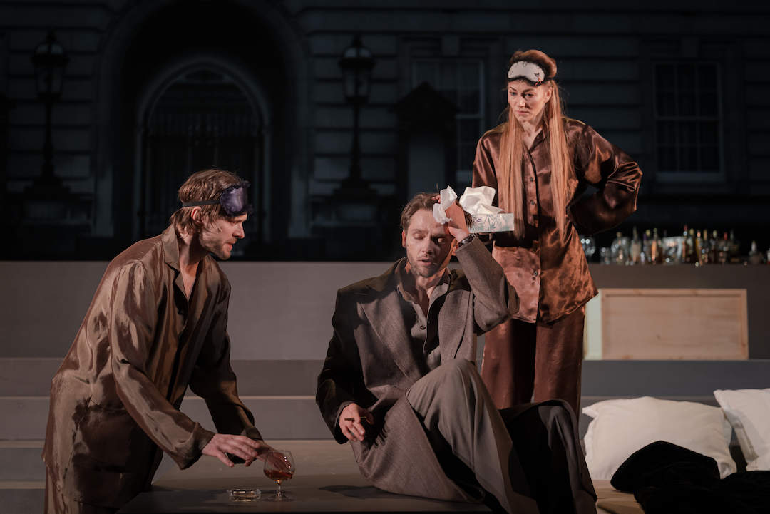 Skats no DT izrādes 