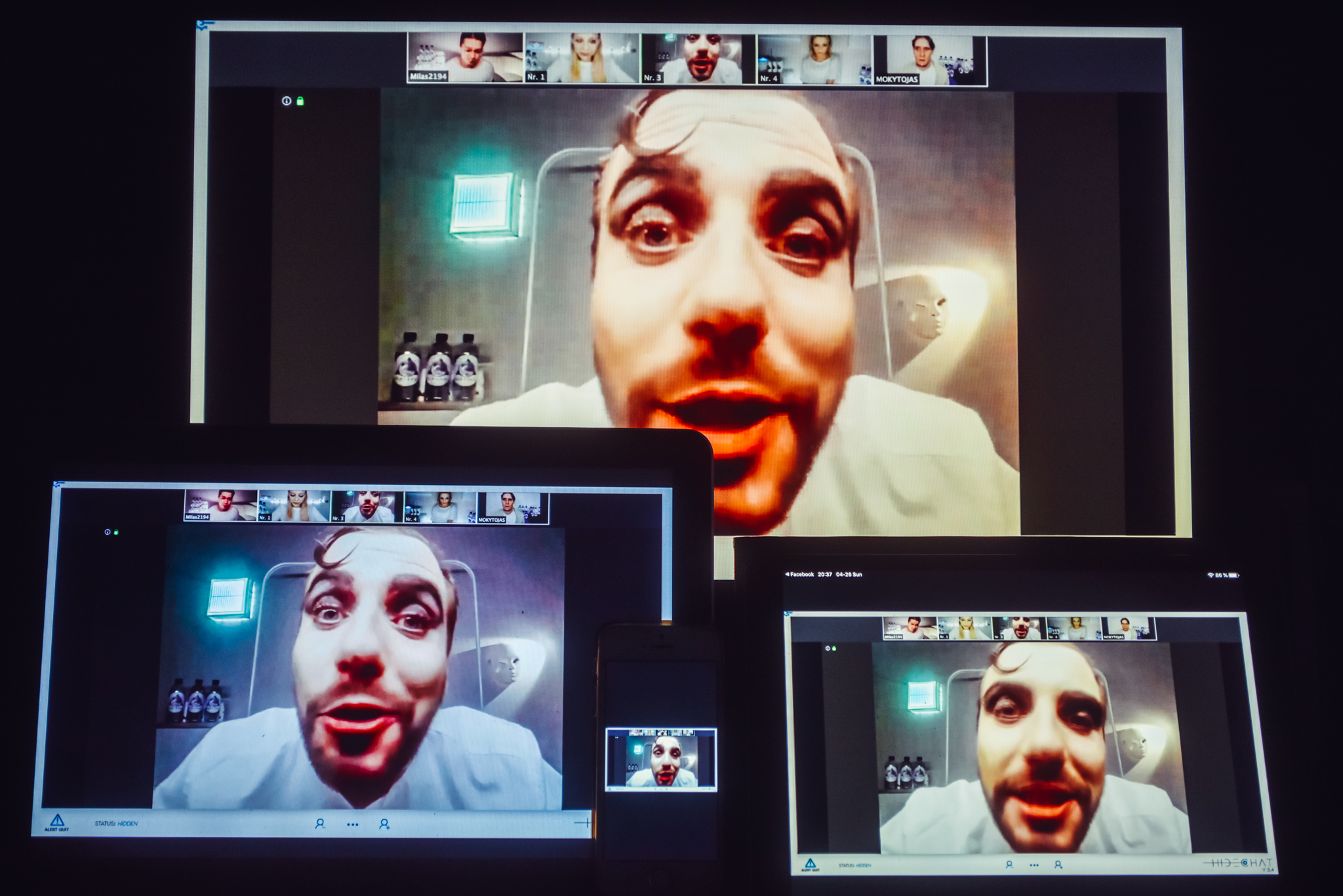 Skats no KOSMOS THEATRE izrādes “Protests” (rež. Žilvins Vingelis) // Publicitātes foto