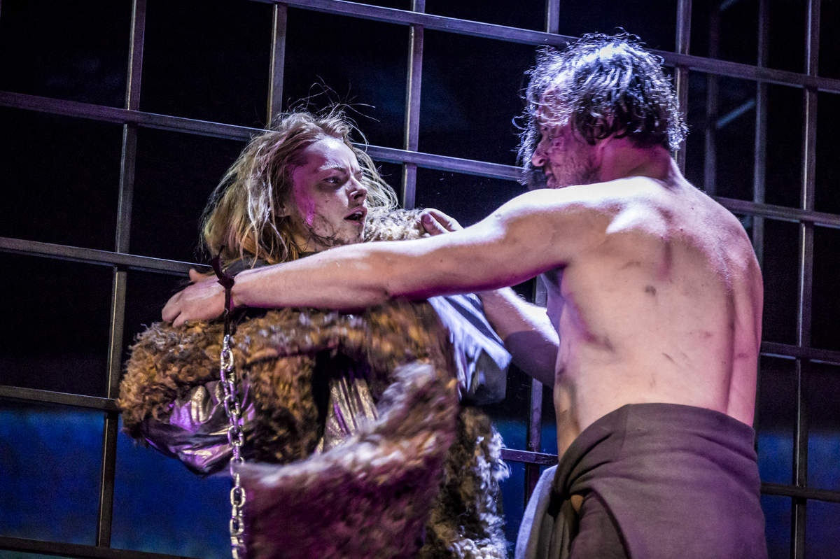 Meitene – Ieva Florence, Muskulis – Gints Grāvelis // Foto – Artūrs Pavlovs