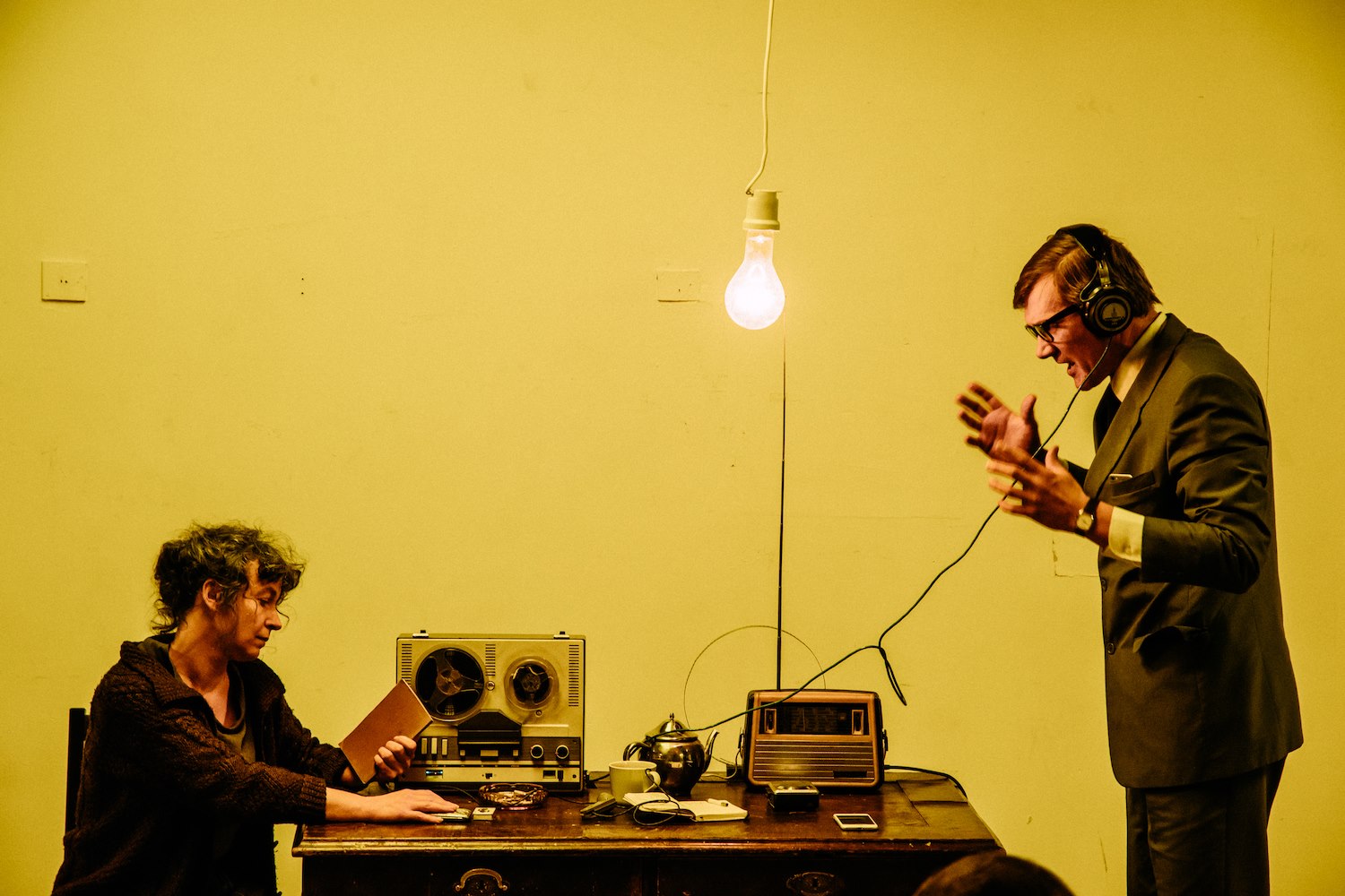 Zenta Mauriņa – Gita Grīnberga, Konstantīns Raudive – Gatis Gāga // Foto – Kristiāna Zelča