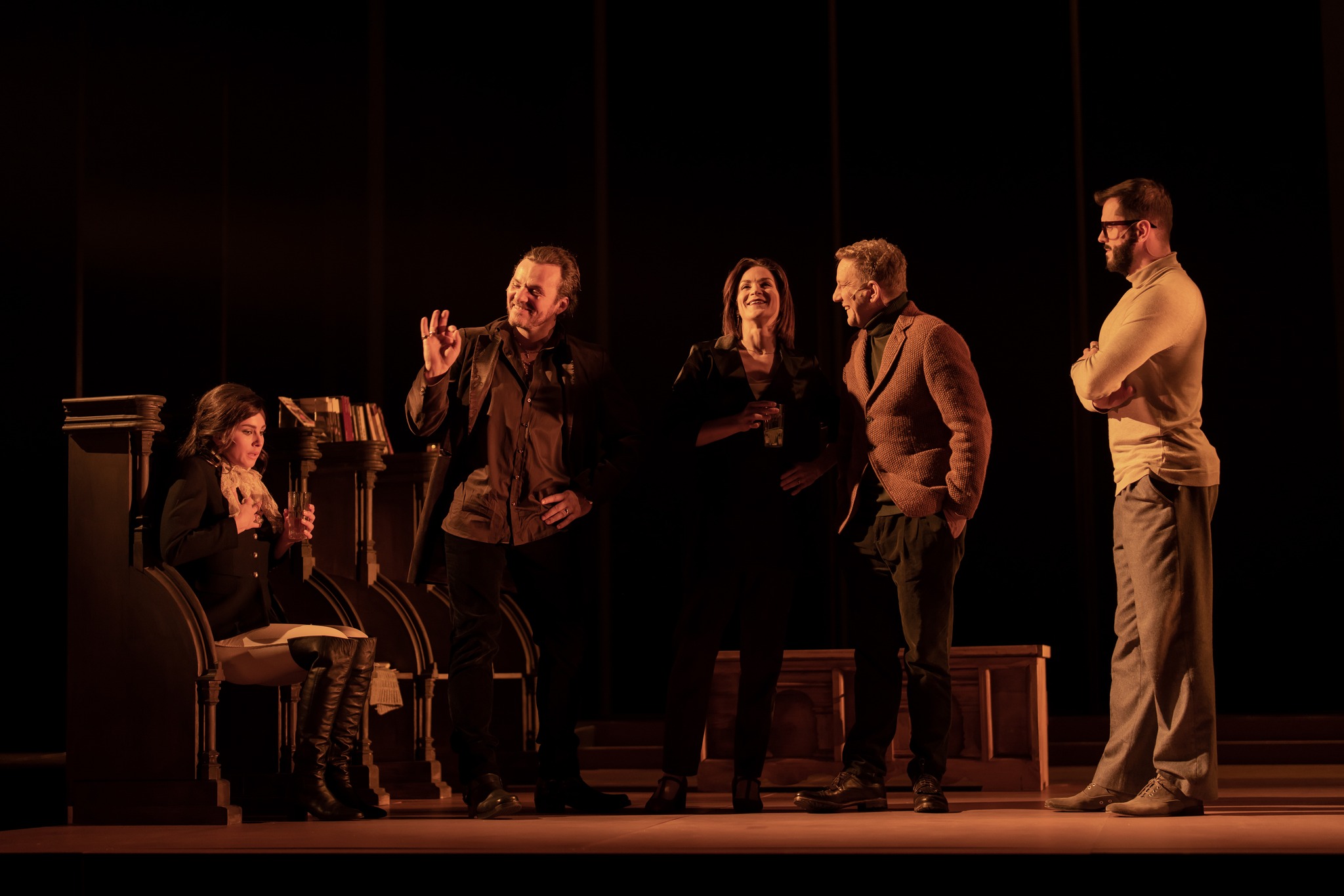 Skats no DT izrādes 