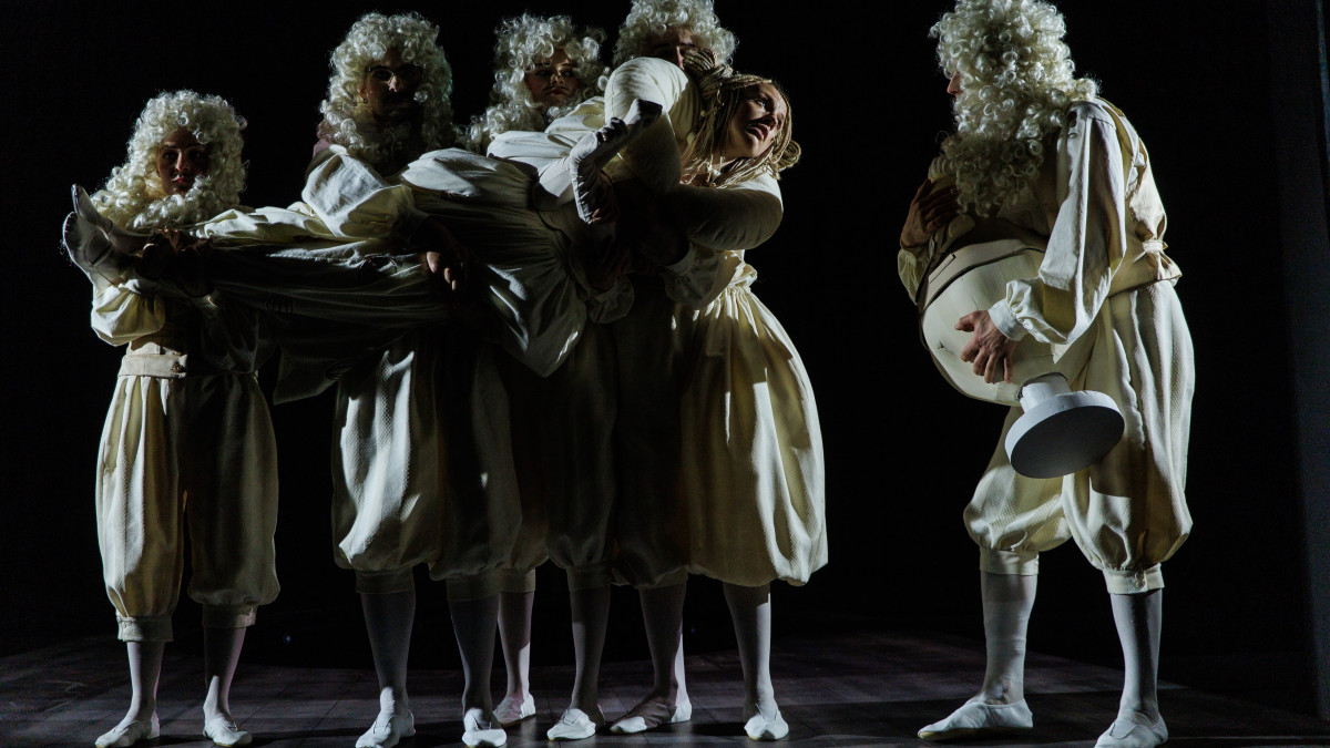 Skats no Latvijas Leļļu teātra izrādes 