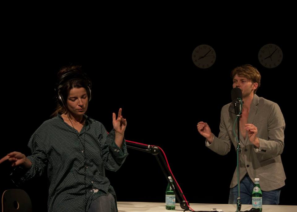 Skats no ĢIT izrādes 