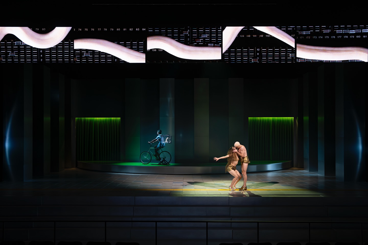 Skats no Dailes teātra izrādes