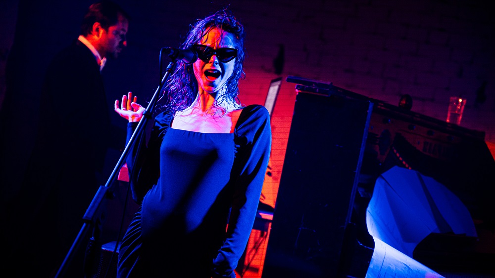 Skats no DDT izrādes 