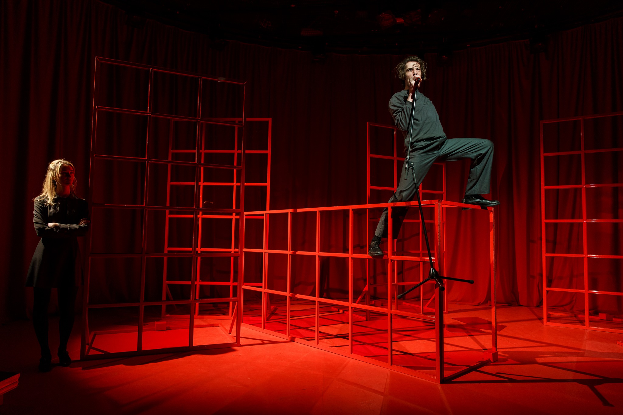 Skats no izrādes “Mēs, roks, sekss un PSRS” (rež. Jānis Znotiņš, VDT) // Foto – Matīss Markovskis