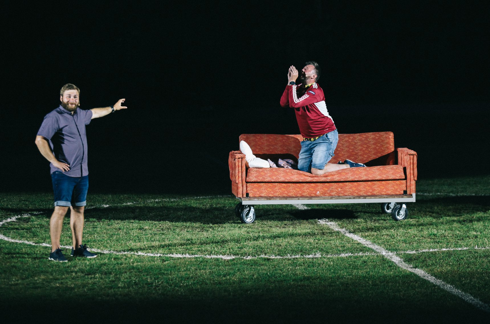 Jānis Kronis un Kristians Kareļins izrādē 