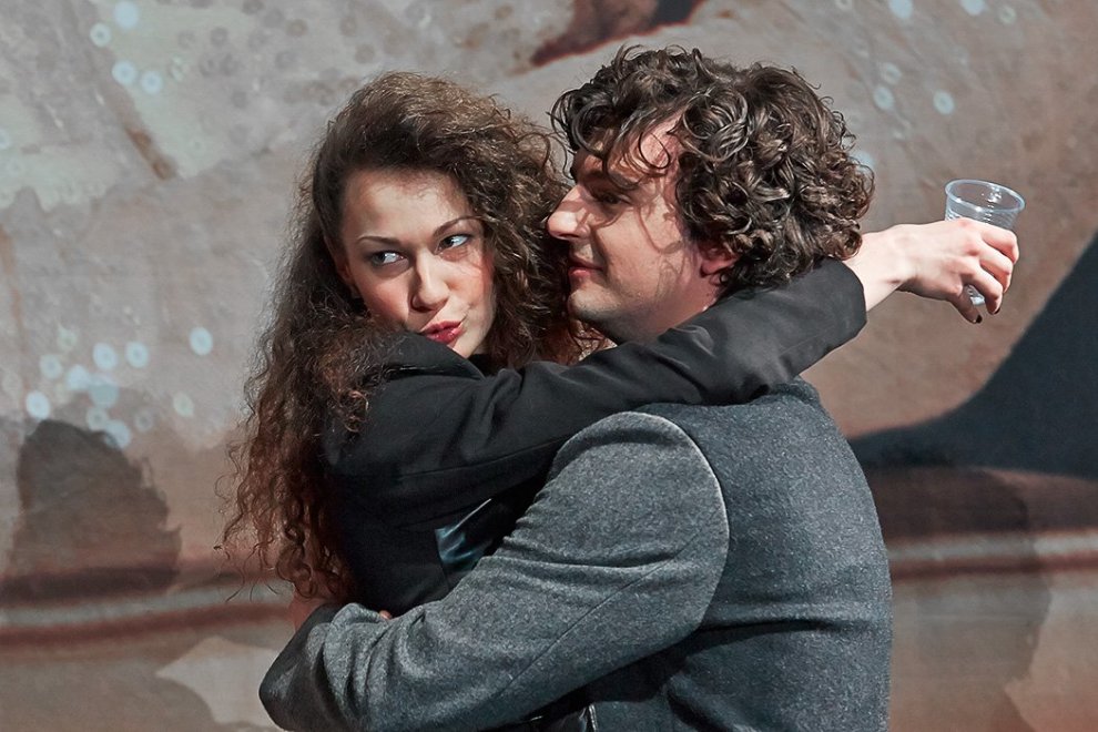 Nataļja Smirnova un Artūrs Trukšs izrādē