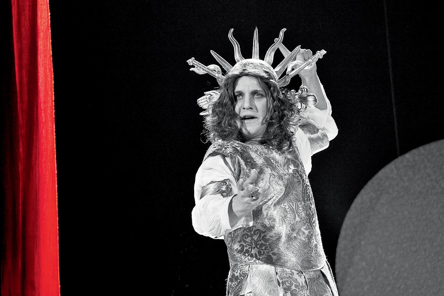 Skats no DT izrādes 