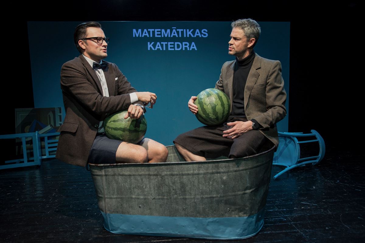 Skats no DT izrādes 