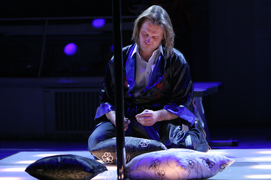 Kaspars Gods Liepājas teātra izrādē 