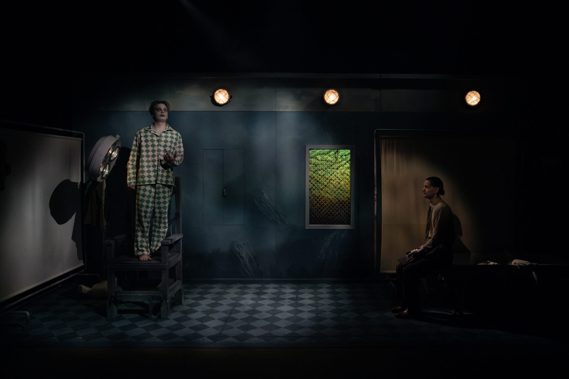 Skats no Liepājas teātra izrādes 