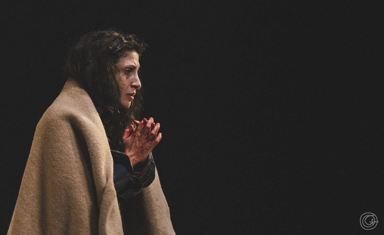 Skats no Romeo Kasteluči izrādes 